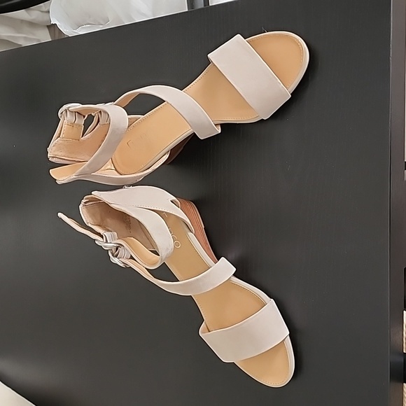 Franco Sarto wedge sandals - Picture 2 of 5